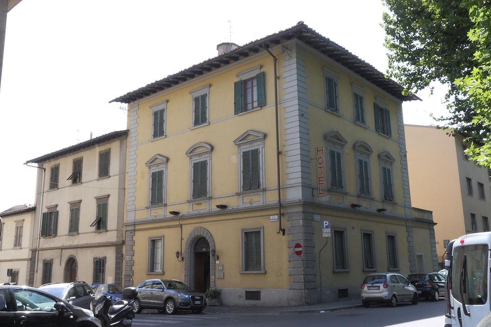 Hotel Ferrucci Firenze Esterno foto